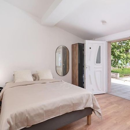 Ferienwohnung Lumignons Lyonnais - Doua Villeurbanne Exterior foto